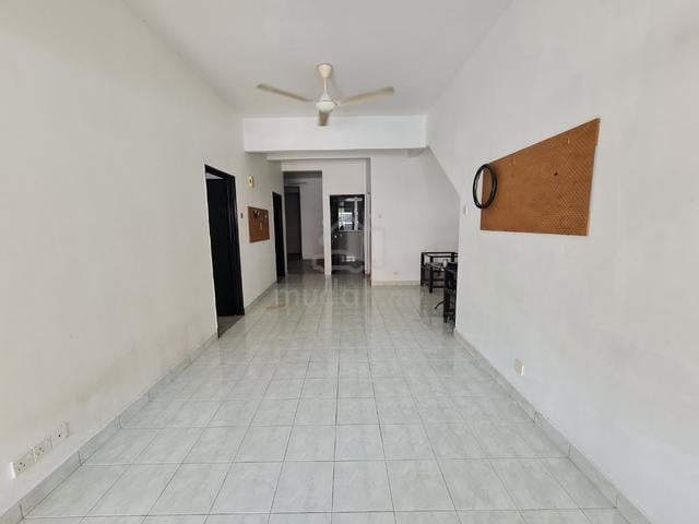 Townhouse @ Taman Lagenda Mas, Cheras 1