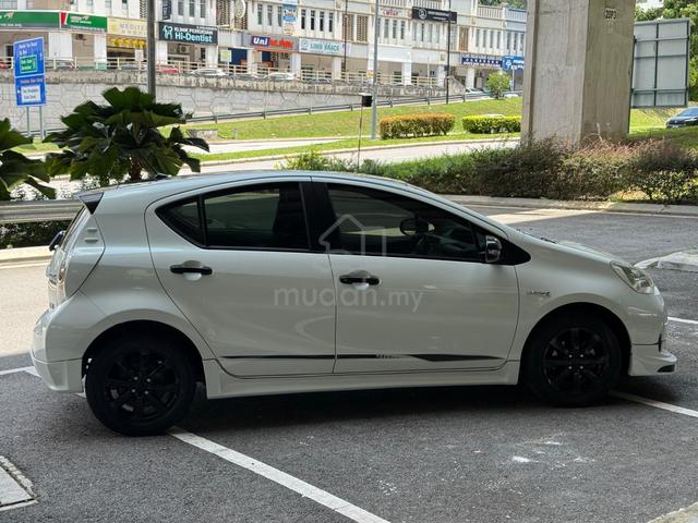 2014 Toyota PRIUS C 1.5 TRD SPORTIVO (A)-NEWBATT26 - 3