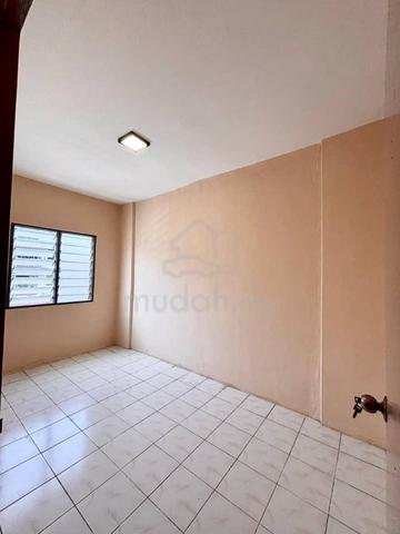 Palma Apartment (Bandar Country Homes) 1