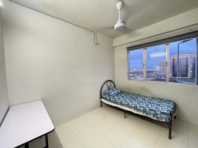 Batu Kawan Suria Apartment Single Room for Male 1