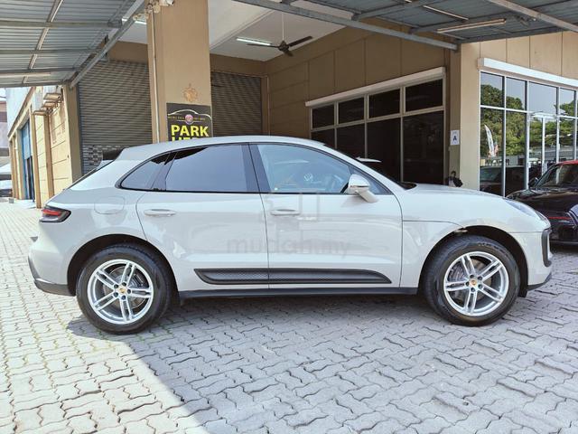 2022 Porsche MACAN 2.0 NFL NANO GREY SPORT CHRONO - 4