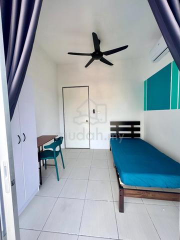 single room for rent, muslim female, walking distance to lrt 1