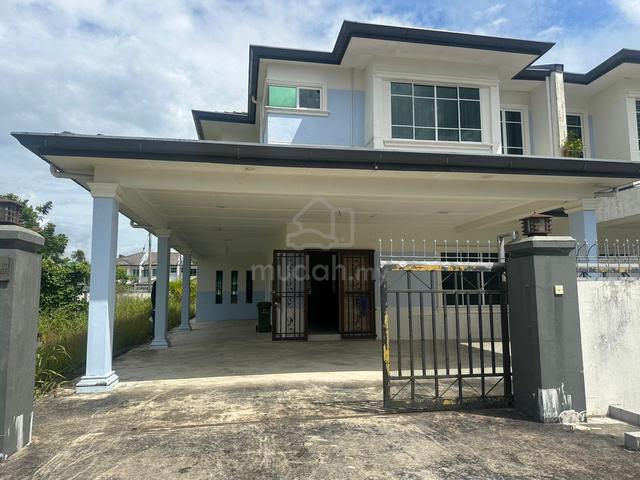 TAMAN BERLIAN STABIL DOUBLE STOREY CORNER At KOTA SAMARAHAN 1