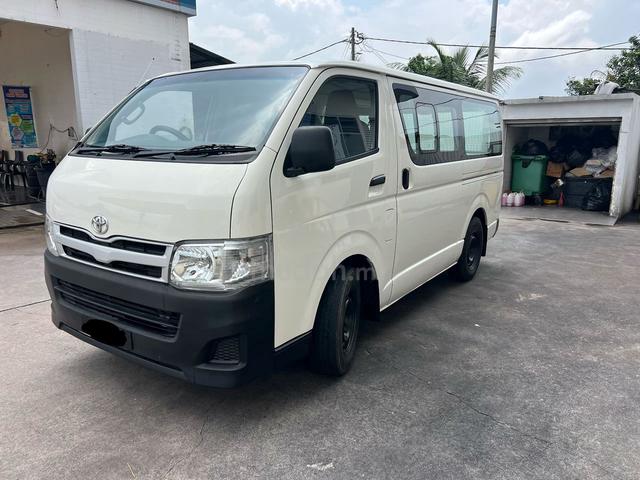 2013 Toyota HIACE 2.5 (M) Window Van - 1