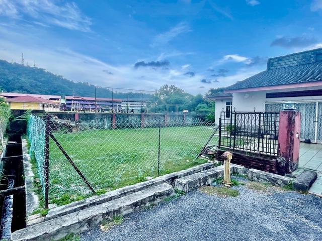 Banglo Corner Lot Kubang Buaya, Cantik, Privacy Tanah Luas ! 2