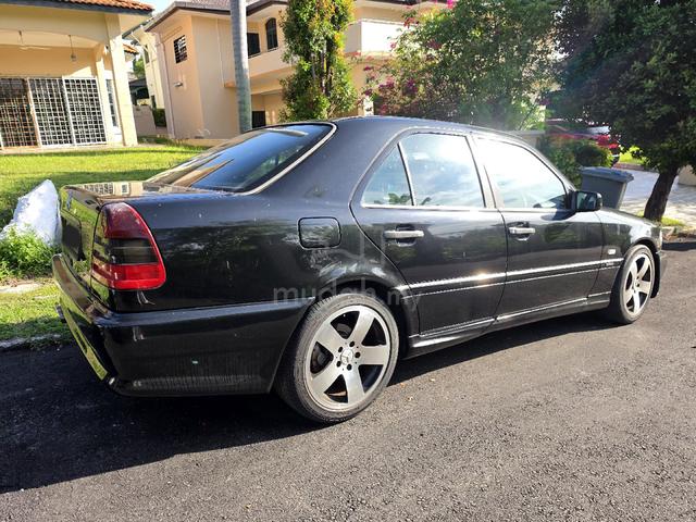 Mercedes-Benz C230 Classic Limited Edition - 3