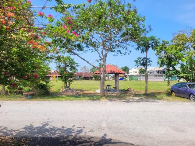 MURAH | DEPAN PADANG Single Storey Taman Muara Esbee Jeram For Sale 1