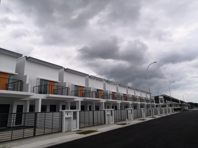 2 storey terrace completed @ nearby nilai 10 min to aeon 5 min to ktm 1