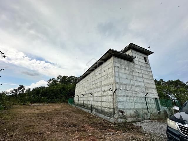 3 Storey Building , Debak 1