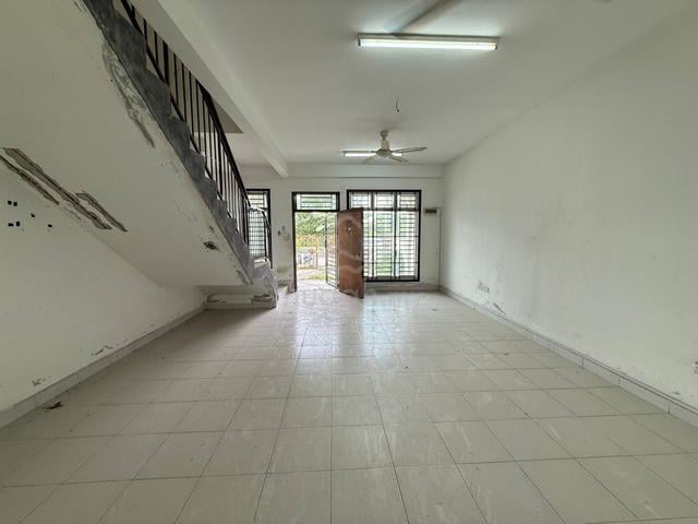 Scientex Jaya @ Scientex Senai, 2 Storey, 18x60, 4 bed 3 bath, Unblock 1
