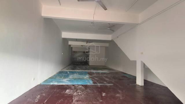 Puncak Alam Jalan Astana Shop for Rent 1