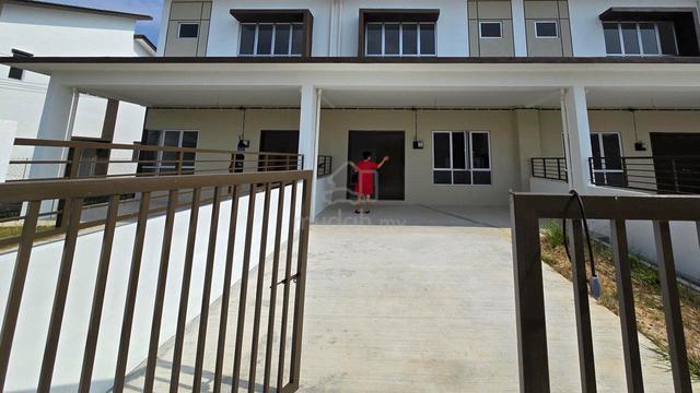 FH Non Bumi Endlot 2sty Storey Terrace Taman Pertama, Sabak Bernam 1