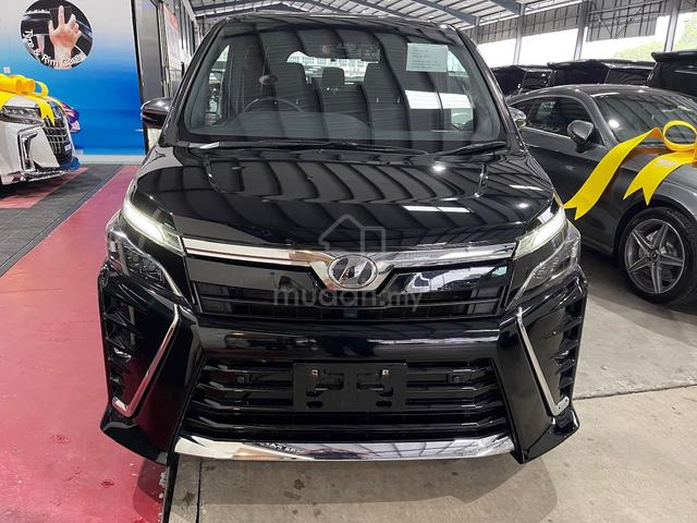 2020 Toyota VOXY 2.0 KIRAMEKI (A) - 2