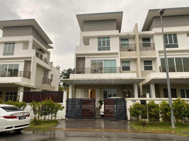 [38x80] 3 Storey SEMI D, Renovated & Extended, Regency Parc, Rawang 1