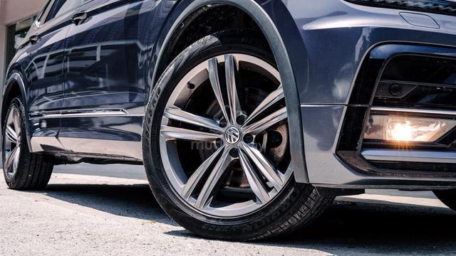 Volkswagen TIGUAN 2.0 R-LINE 4MOTION P.BOOT 2021 - 5