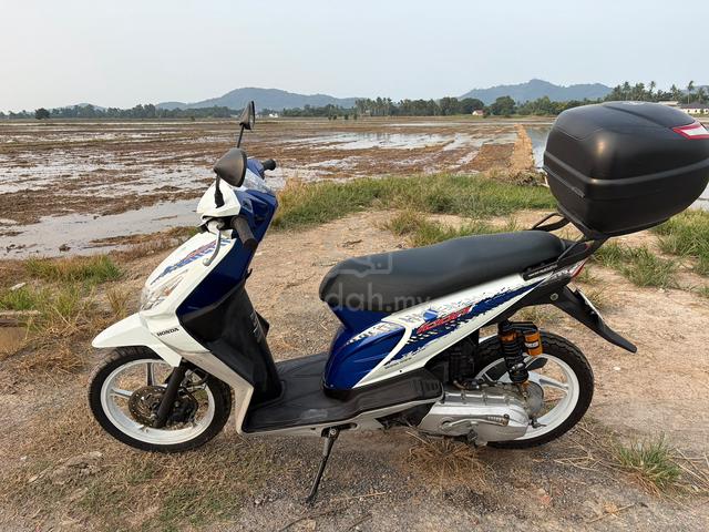 Skuter Honda Icon 110 tahun 2010 - photo 5 of 7