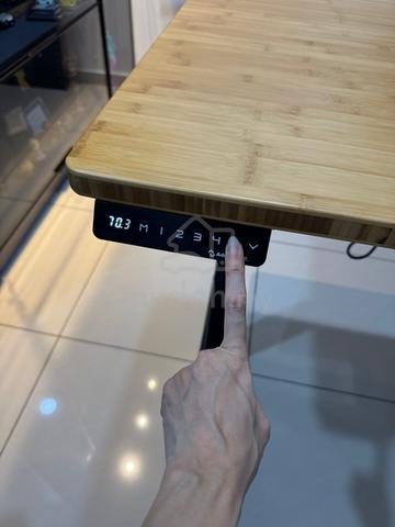Height adjustable study table - photo 5 of 6