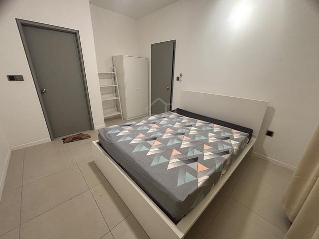 Master room for rent 1