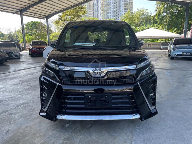 2021 Toyota VOXY 2.0 ZS KIRAMEKI III (A) - 3