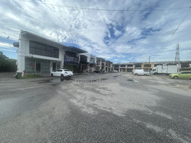 Bilik Sewa / Room to Let 1