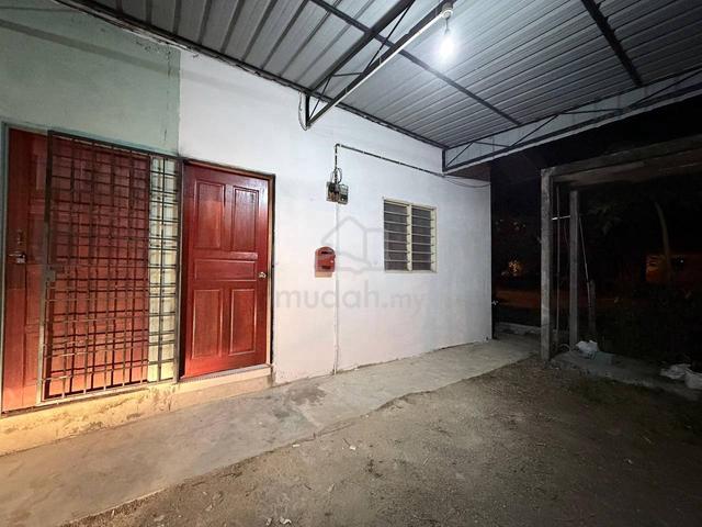 Belakang Masjid Nyiur 7 - Semi D 1 Bilik untuk Orang PJJ atau Bujang 1