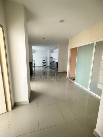 E Suite-Designer Suite @ Emerald Avenue 1