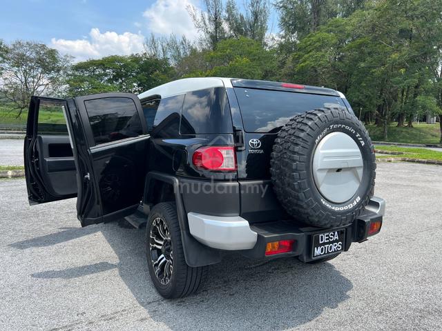 2011 Toyota FJ 4.0 CRUISER (A) - 5