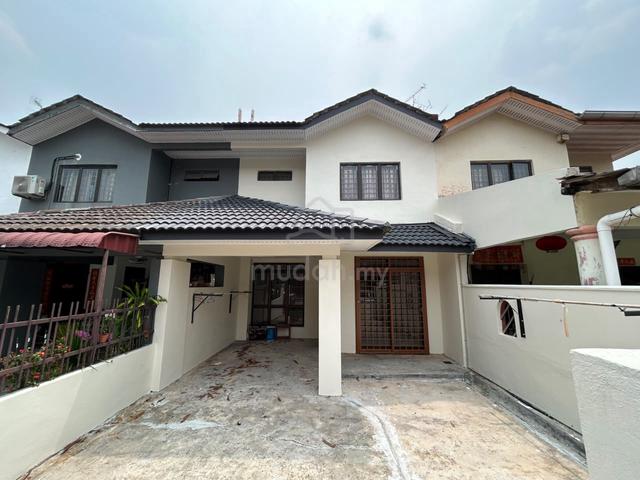 Mount Austin Jalan Mutiara Emas 3 double storey rent 1