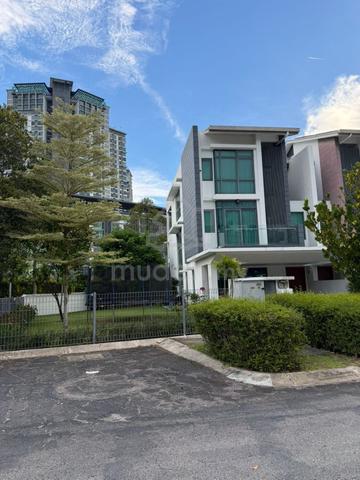For Rent! 3 Storey Corner unit Sejati Residence Cyberjaya 1