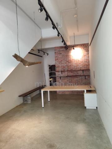 Austin Perdana @ Mount Austin 3 Storey Shop Lot for Rent (GF) 1