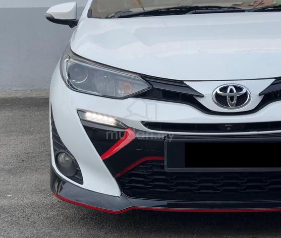 Toyota YARIS 1.5 E (A) - 4