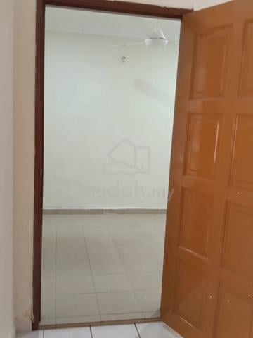 Partially Furnished Selangor Puchong Room For Rent 1