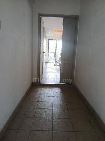 Rivercity Condominium 1