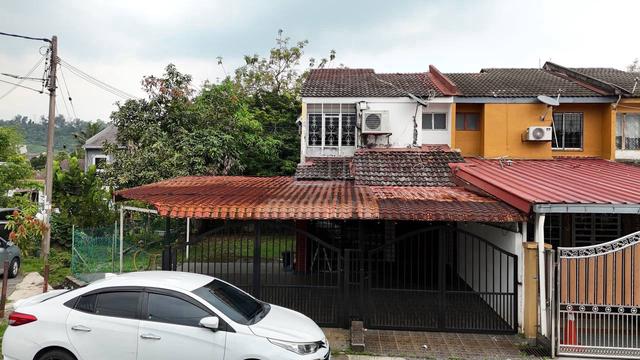 SPACIOUS 💥 CORNER LOT Double Storey Terrace Taman Ampang Indah 1