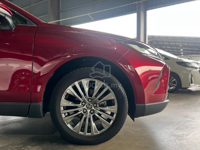 2021 Toyota Harrier 2.0 Z - Red with Grey Interior - 4