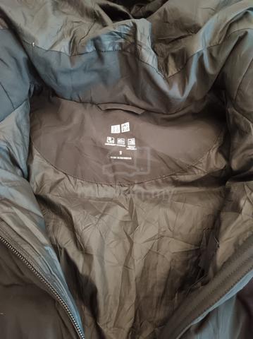 Uniqlo Puffer Winter Jacket - photo 3 of 6