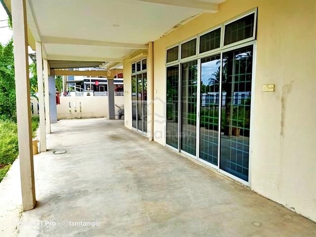 Double Storey Terrace End Lot at Taman Gunung Inas 1