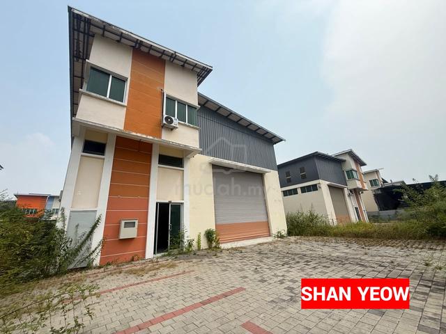 Permatang Tinggi Asas Jaya 1.5 Storey Semi-D Light Industry For Sale 1