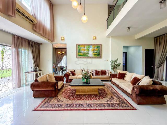 FOR SALE: 2-Storey BUNGALOW, Teratai Villas, Kayangan Heights, S.Alam. 1