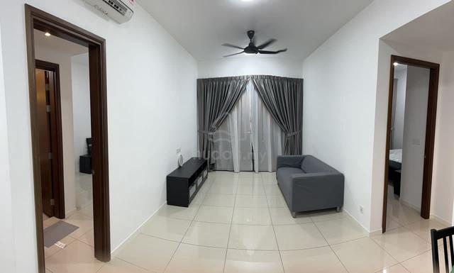 Queens Residences Q1 @ Queens Waterfront 1