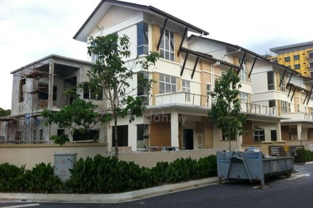 Casa Residence 2.5 Storey House Bandar Mahkota Cheras For Rent 1