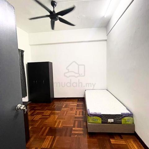 Ridzuan Condominium 4