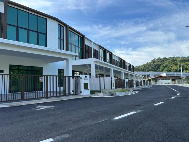 BAYU TRISHA DOUBLE STOREY BAYAN LEPAS, Penang 1
