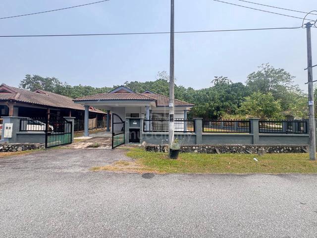 GOOD CONDITION | NEGO 🔥 Bungalow Single Storey Taman Tasik Semenyih 1
