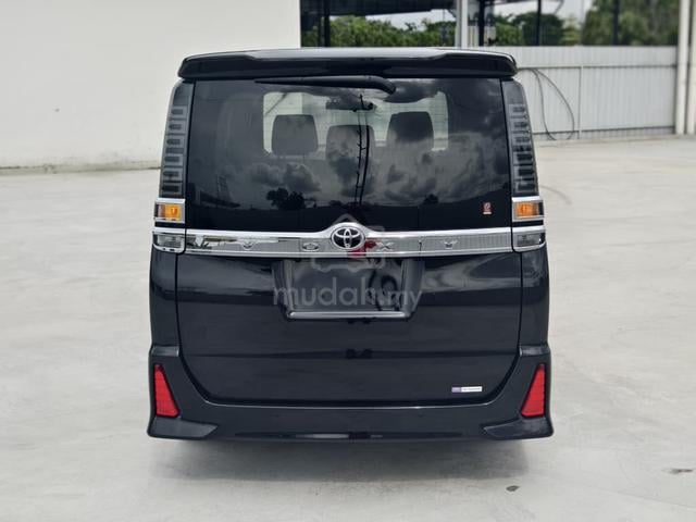 2021 Toyota VOXY 2.0 ZS KIRAMEKI III 2PD 7STR 42K - 4