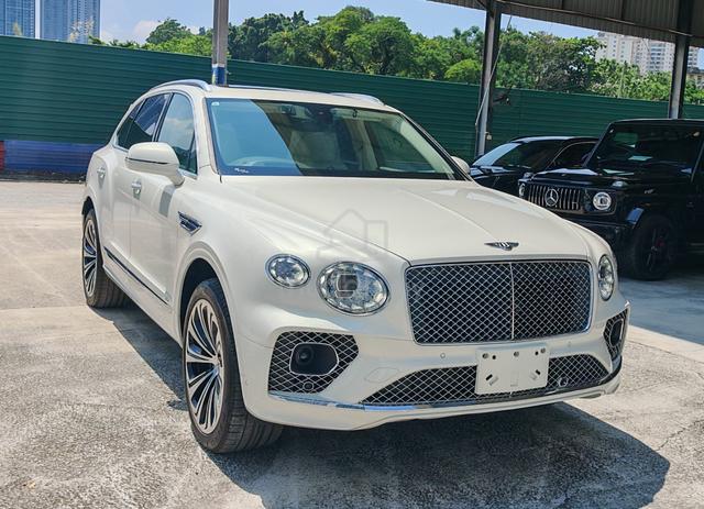 2021 Bentley BENTAYGA 4.0 V8 Ready stock Unreg - 2