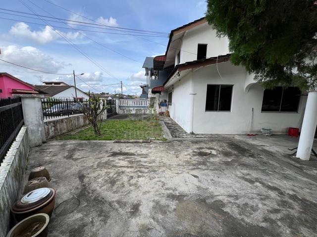 Taman Johor double storey low cost corner near Paradigm mall 1