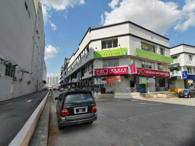Bangi 7% ROI! Non Bumi Fully tenanted Corner Shop Lot KipMall Bdr Baru 1