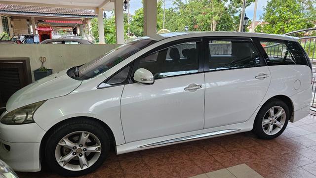 2009 Mitsubishi GRANDIS 2.4 FACELIFT (A) - 5