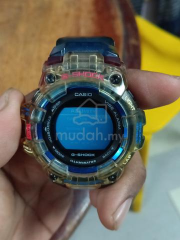 G-SHOCK GBD-100 COLLAPSE GUNDAM   good condition - photo 2 of 5